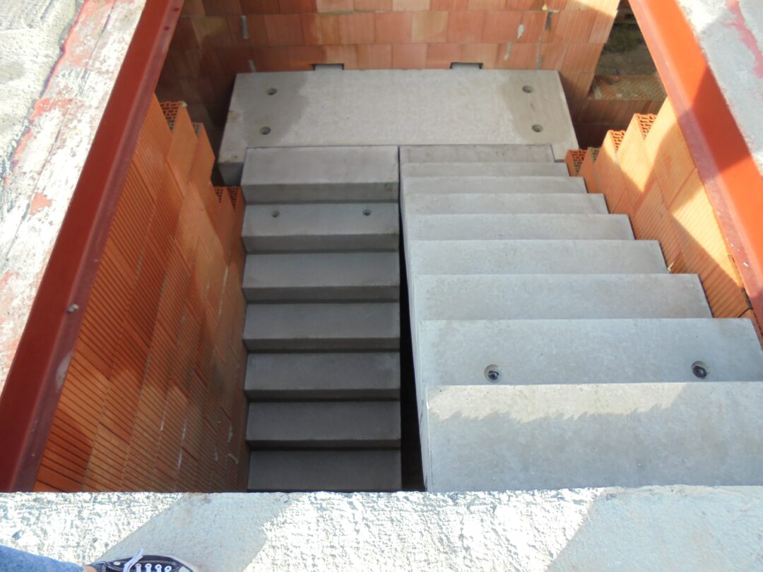 Průřez vyrobenými schodišti