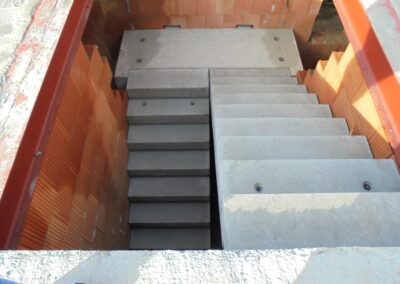 Průřez vyrobenými schodišti