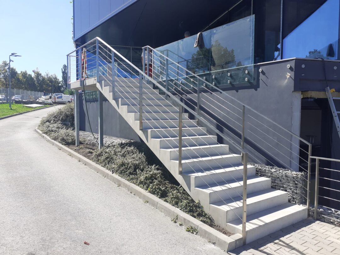 Schodiště Autocentrum Šmucler Plzeň